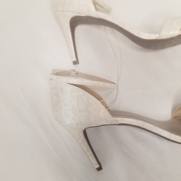 Impo Women 11M 3" High Heel Ankle Strap Open Toe Sandal Leopard Beige Ivory Shee - Picture 9 of 15